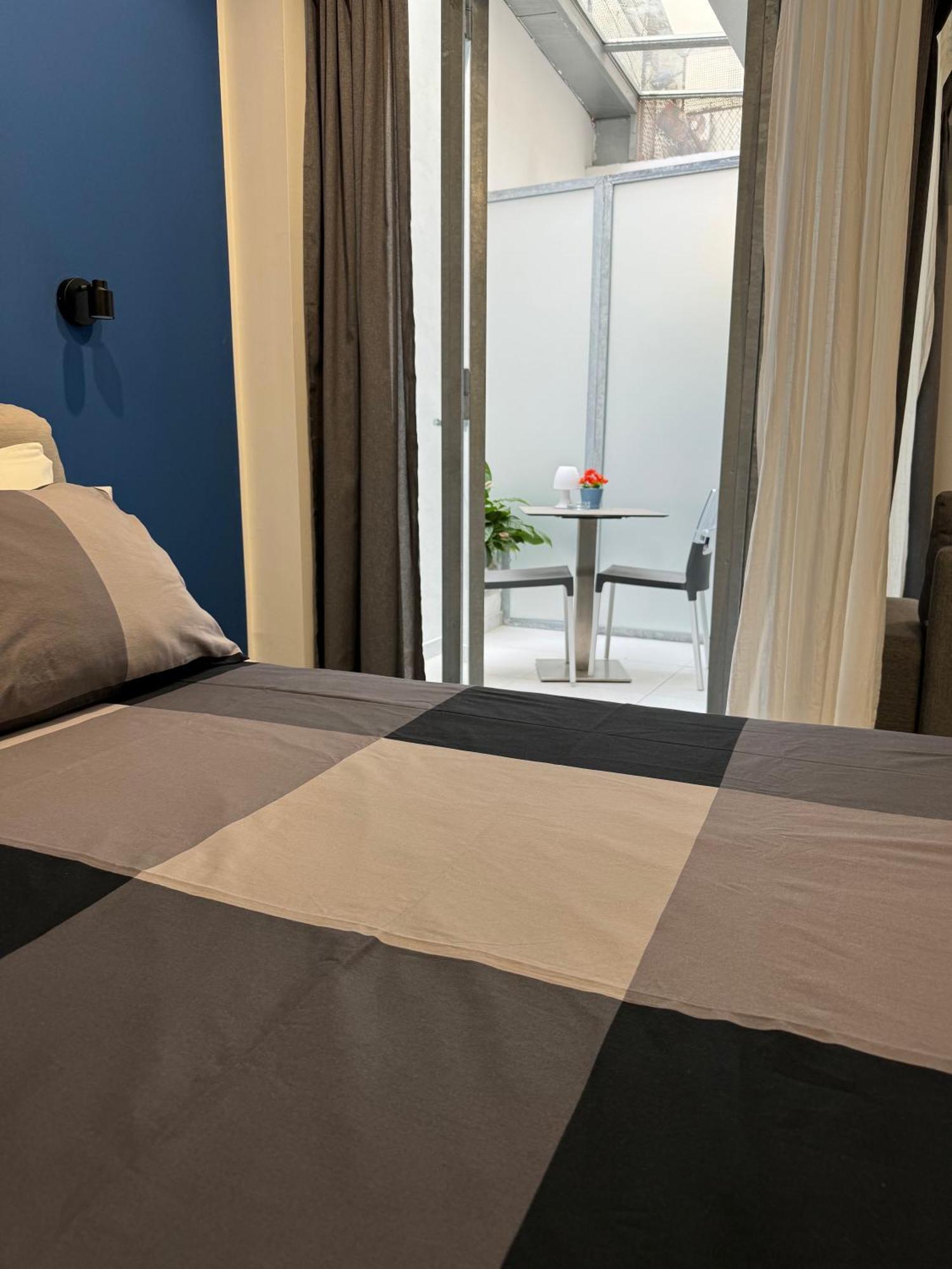 Black Room & Breakfast Bari Extérieur photo